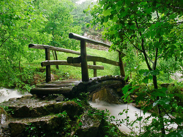Acceso cueva Debayu Parque Natural de Redes